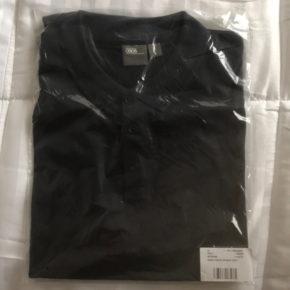 Short sleeve navy polo